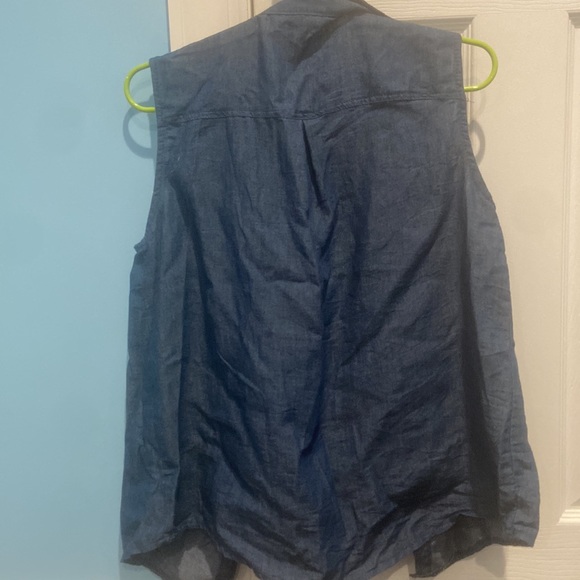 Light Weight Vest - Picture 3 of 3